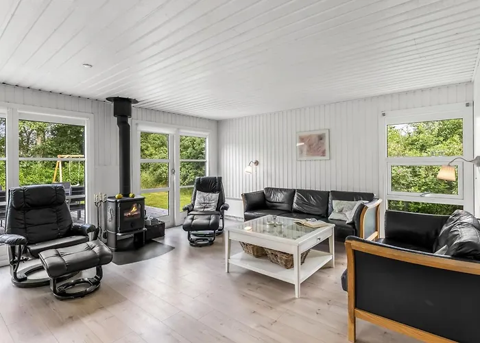 Holiday home Swaantje - 400m From The Sea By Interhome